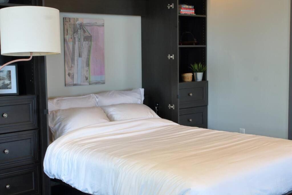 Suite #B, Industrial Styling, Ac Halifax Eksteriør bilde