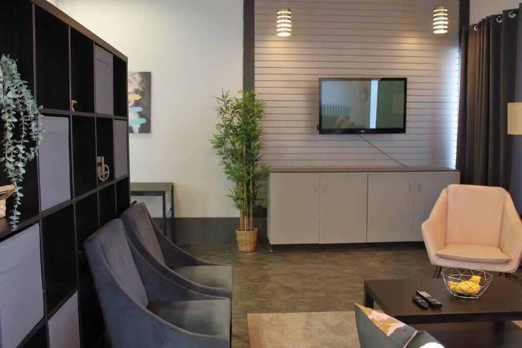 Suite #B, Industrial Styling, Ac Halifax Eksteriør bilde