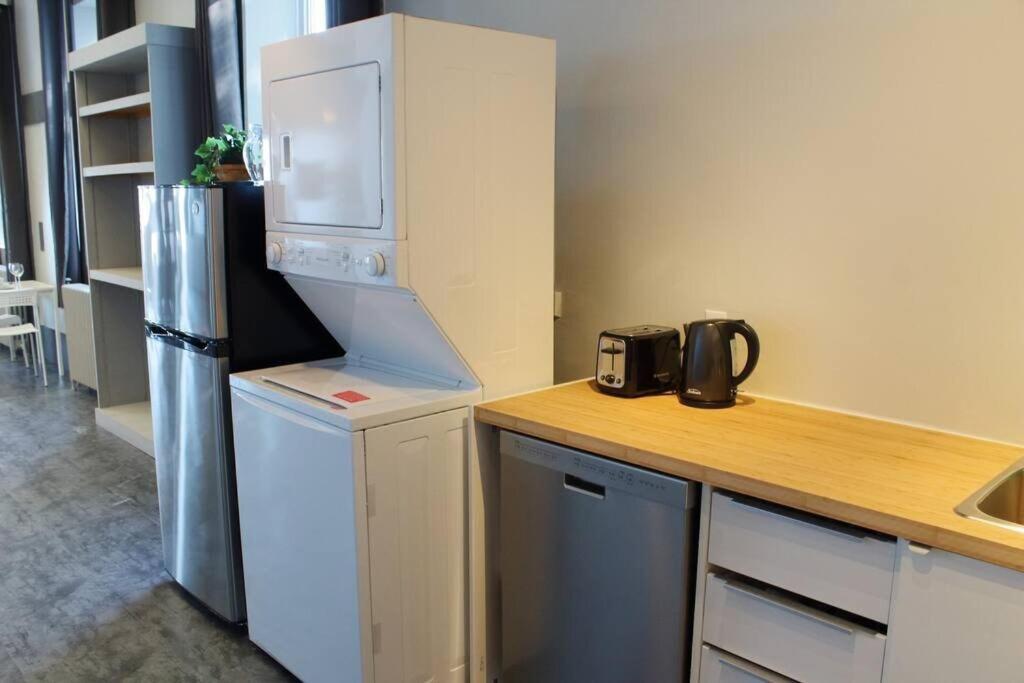 Suite #B, Industrial Styling, Ac Halifax Eksteriør bilde