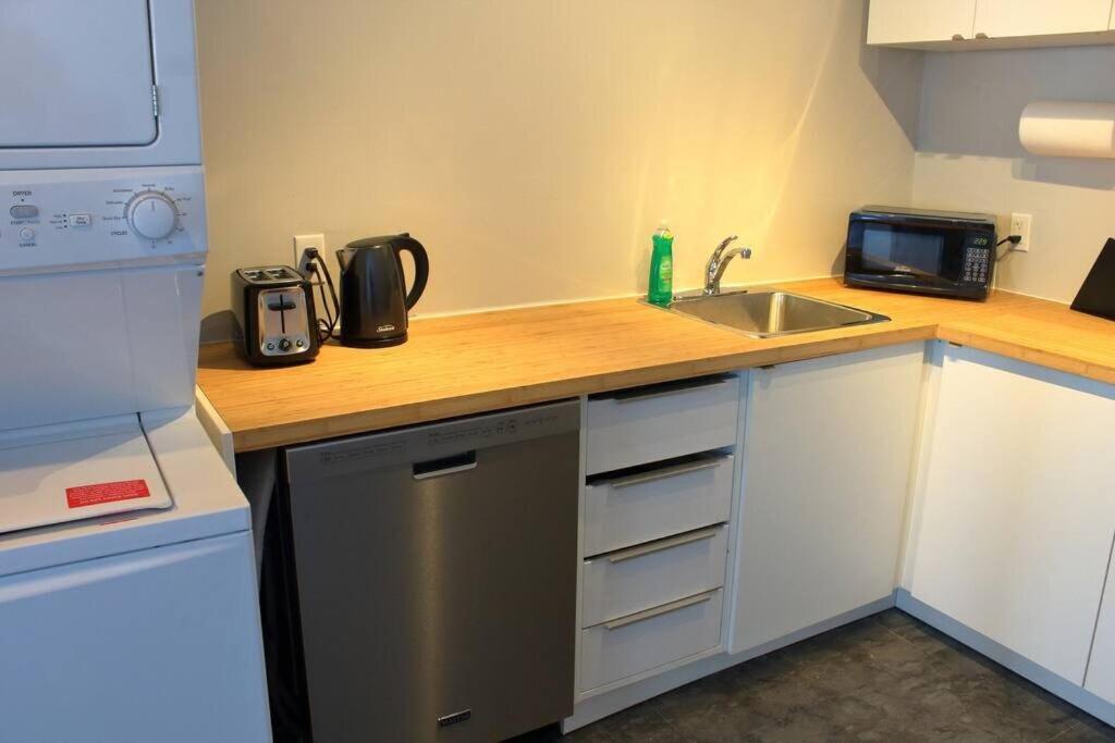 Suite #B, Industrial Styling, Ac Halifax Eksteriør bilde